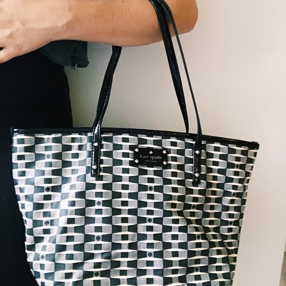 Kate Spade Patterned Purse - Picture 2 of 5